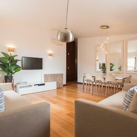 Alfama Modern Two-Bedroom Apartment W/ River View And Parking - By Lu Holidays Lisbon Luaran gambar