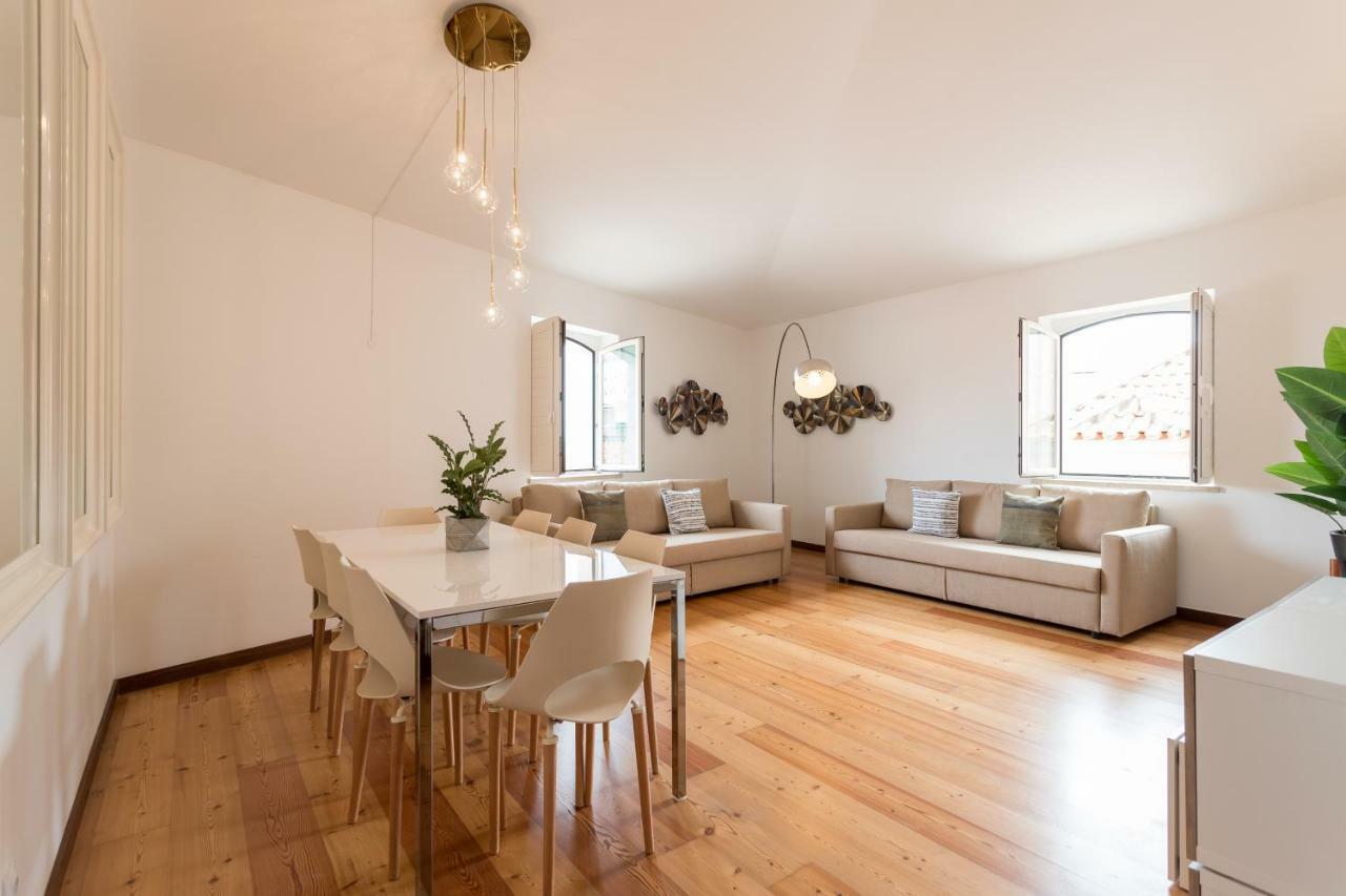 Alfama Modern Two-Bedroom Apartment W/ River View And Parking - By Lu Holidays Lisbon Luaran gambar